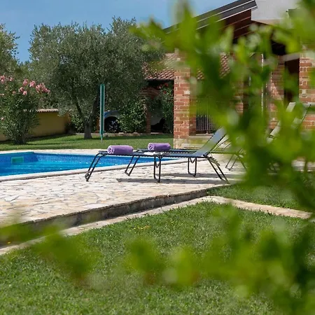 Shirin بيت للعطل بوريتش