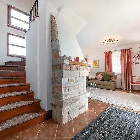 Holiday home Shirin *